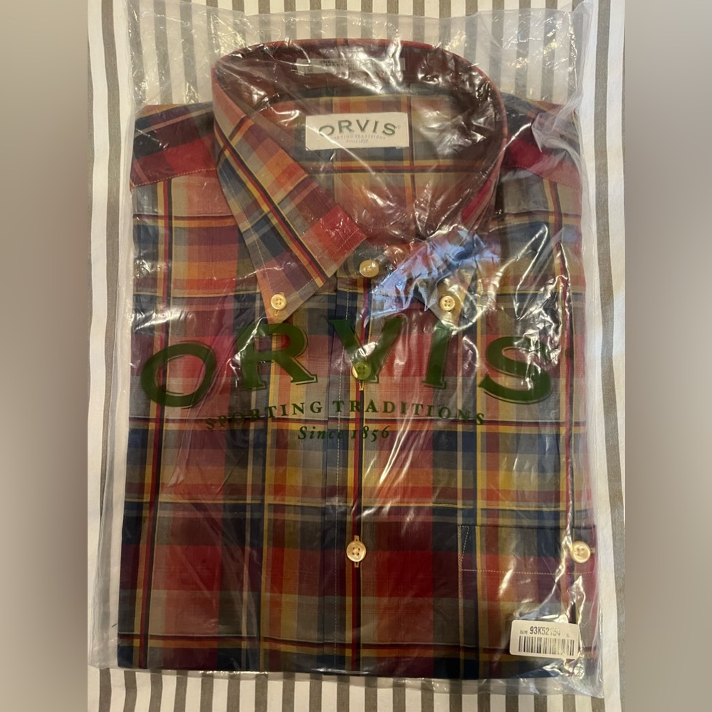 Men’s Orvis brand Short Sleeved Cotton Shirt.